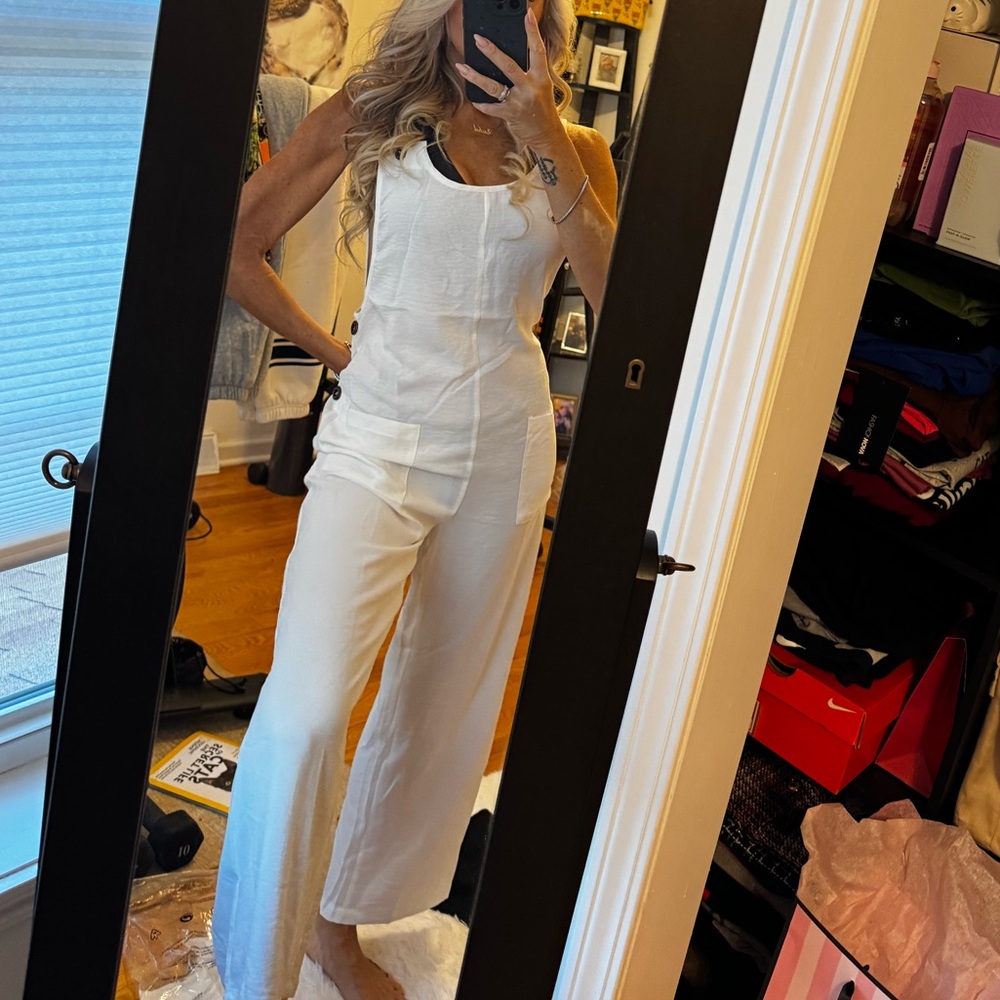 Women's White Jumpsuit size medium NWOT new overalls summer outfit CIDER - Picture 8 of 9